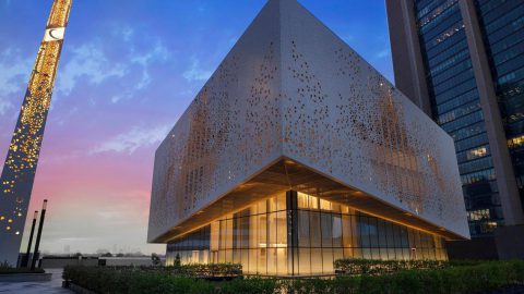 Dubai Welcomes Ultra-contemporary Mosque